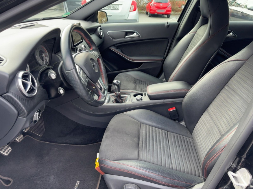 MERCEDES-BENZ A 180 BlueEfficiency AMG Sport Line