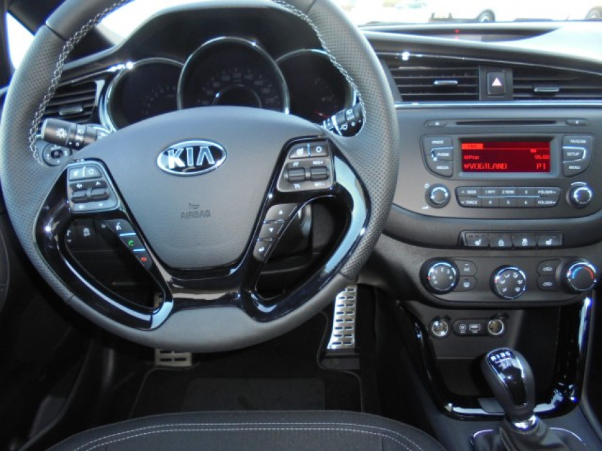 KIA Ceed GT-Line, PDC, SHZ