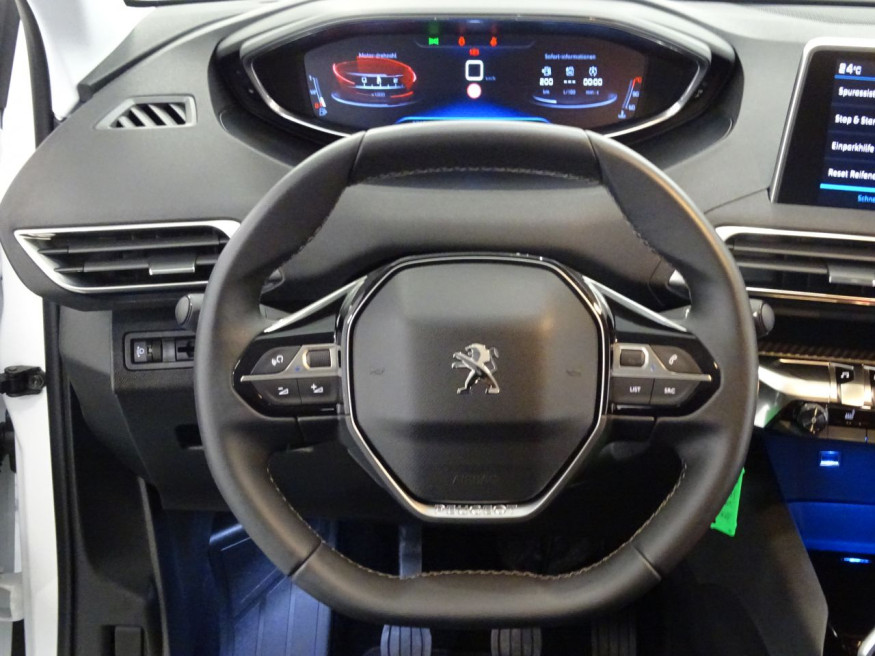 PEUGEOT 3008 Active Pure Tech 130, SHZ