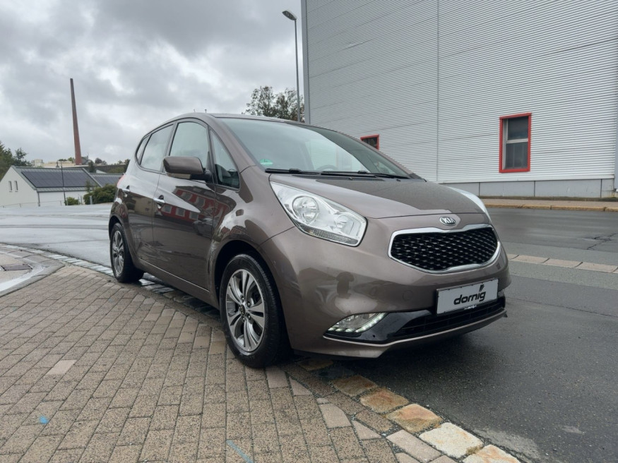 KIA Venga Dream Team, Kamera hi, Navi