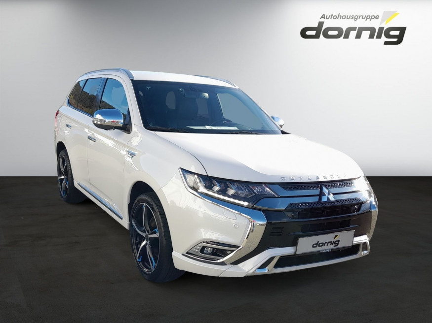 MITSUBISHI Outlander 2.4 Plug-In Intro Edition 4WD