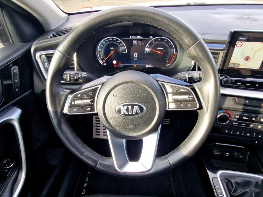 KIA XCeed Platinum Edition,Panoramadach