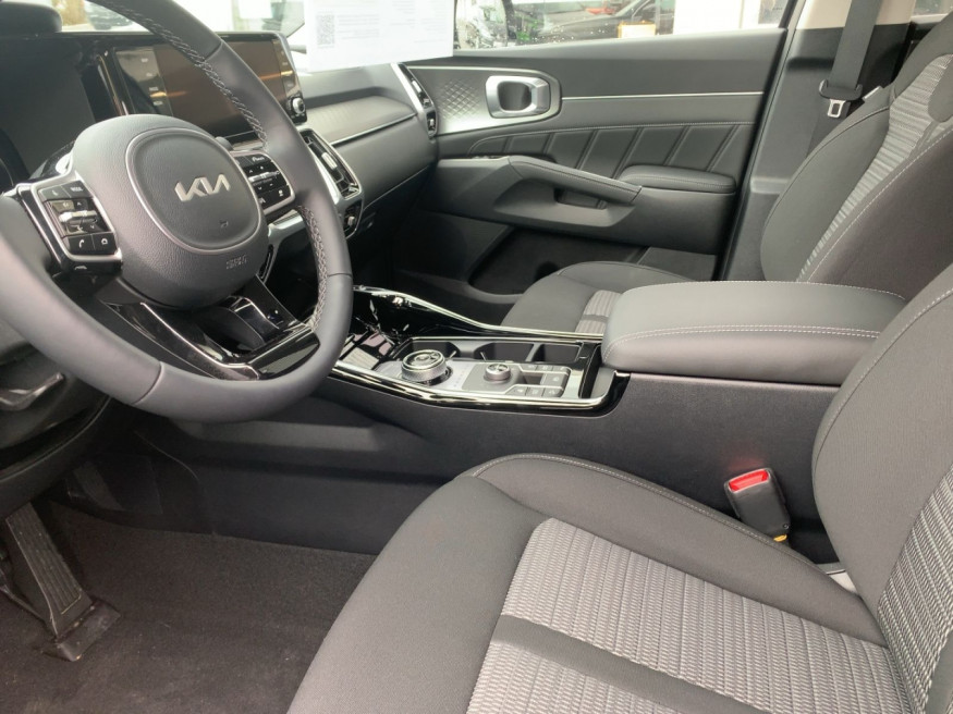 KIA Sorento CRDI 4WD AT 7-Sitzer, Navi