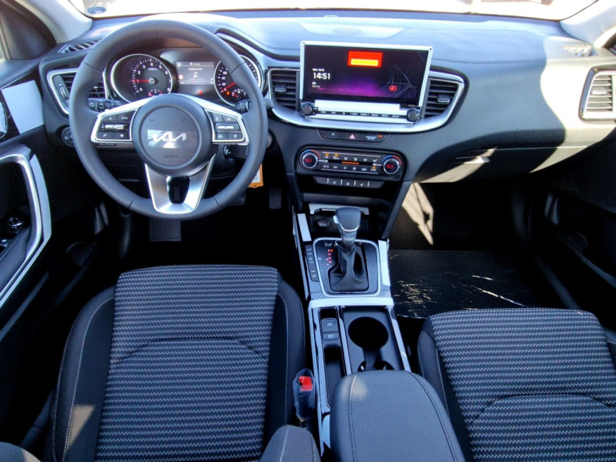 KIA Ceed SW 1.5T-GDi 140 Vision DCT7