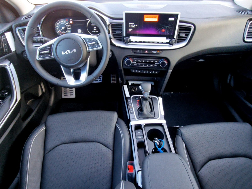 KIA Ceed SW 1.5T-GDi 140 Platinum